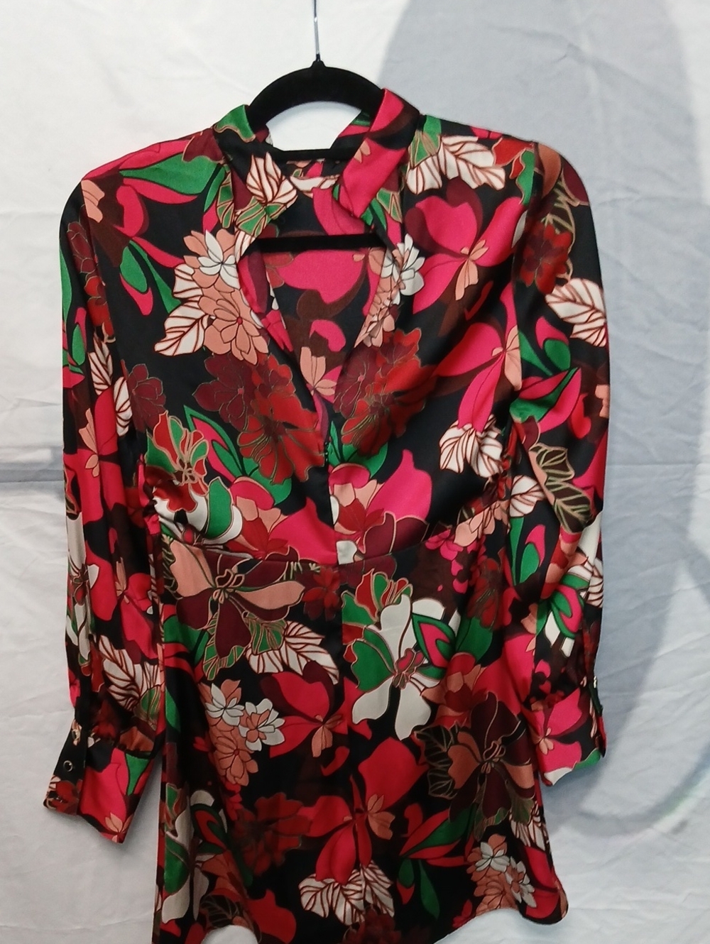 Zara Multicolor Floral V-Neck Tunic — Black, Pink, Green